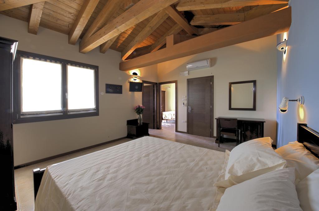 Palazzolo dello Stella Agriturismo Olistella חדר תמונה