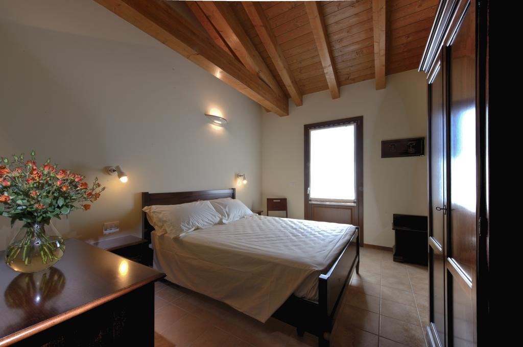 Palazzolo dello Stella Agriturismo Olistella חדר תמונה